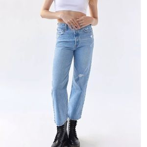 Levi’s Ribcage Straight Ankle Jeans